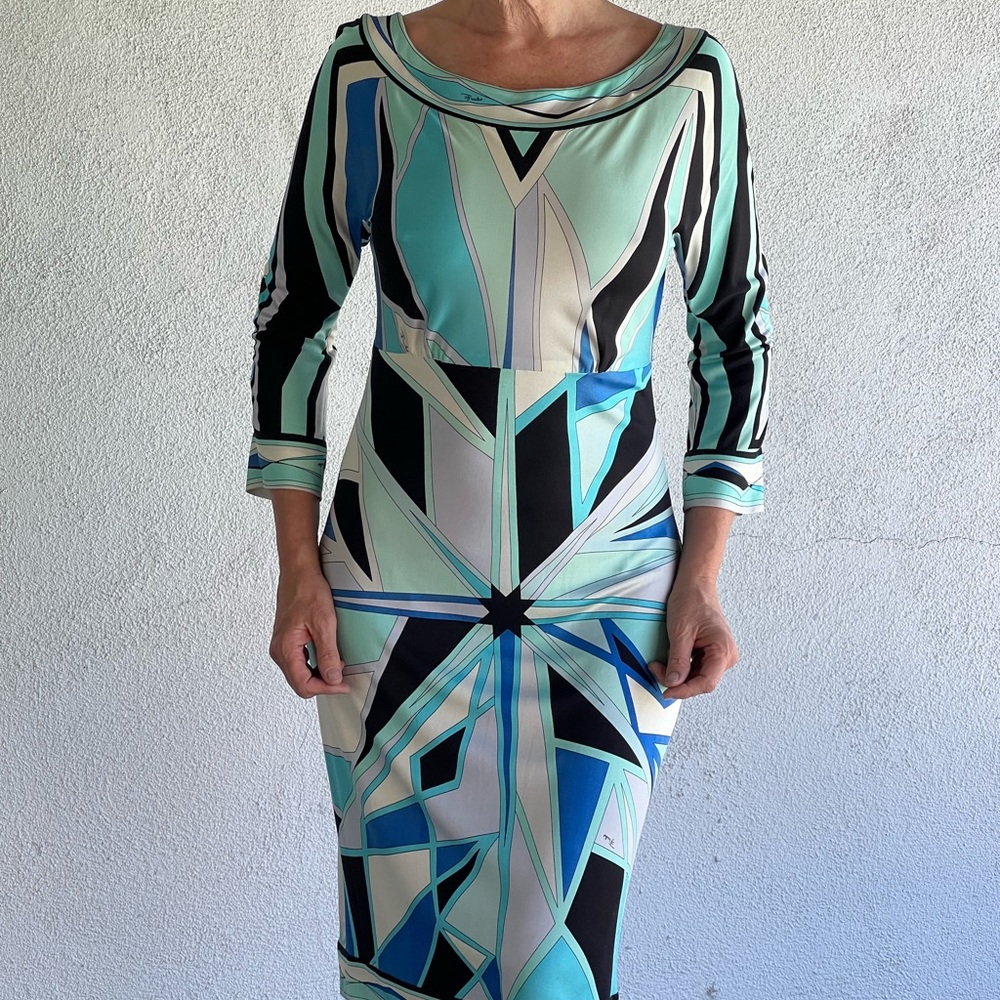 Emilio Pucci fabric, wardrobe dress. Size 8. Silk jersey, classic Pucci print.